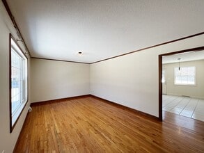 9957 Fairlane St in Lenexa, KS - Building Photo - Building Photo