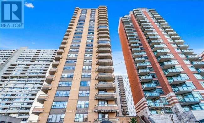 property at 556 Laurier Ave W