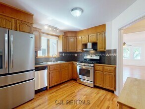 25 Charlotte Rd in Waltham, MA - Building Photo - Building Photo