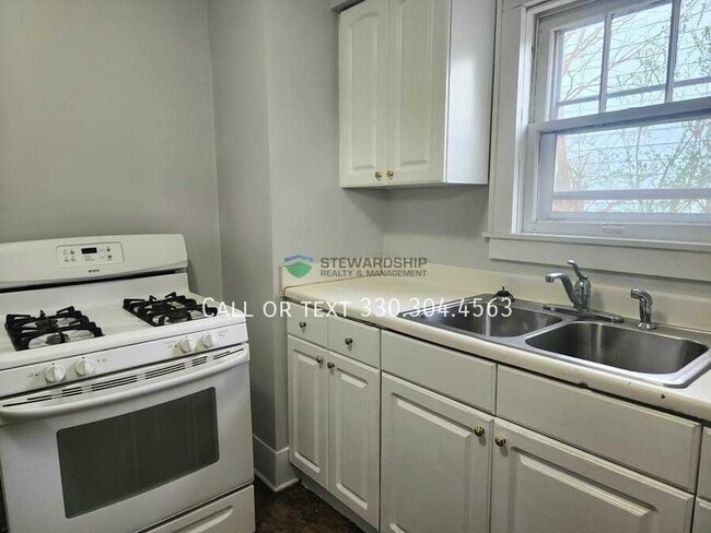 623 Cole Ave in Akron, OH - Building Photo - Building Photo