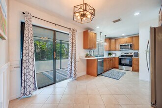 1759 Azalea Ln in Naples, FL - Building Photo - Building Photo