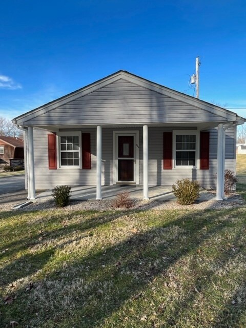 246 Old Harrodsburg Rd in Frankfort, KY - Foto de edificio