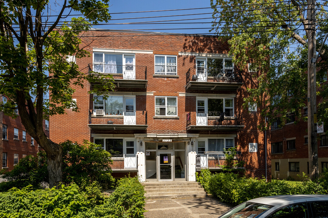 3725 Dupuis Av in Montréal, QC - Building Photo