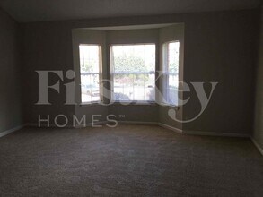 5243 Round Table Dr in Ellenwood, GA - Building Photo - Building Photo