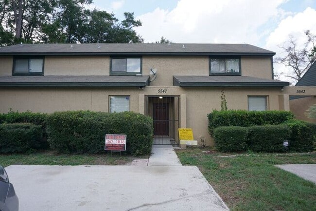 property at 5547 Pinebay Cir N