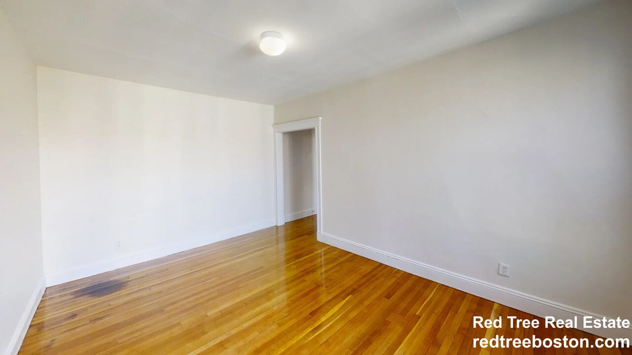1638 Commonwealth Ave, Unit 25 in Boston, MA - Building Photo