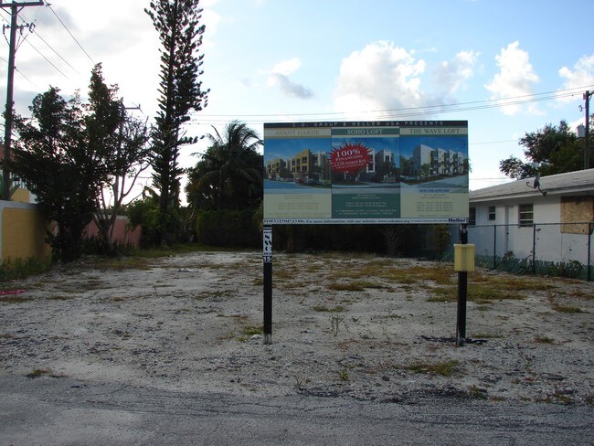 1909 Miami Rd in Fort Lauderdale, FL - Foto de edificio - Building Photo