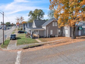 401 W Broadway St in Lenoir City, TN - Building Photo - Building Photo