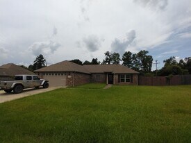 317 Barbara Dr in Deridder, LA - Building Photo