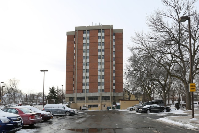 Danforth Tower West in Rochester, NY - Foto de edificio - Building Photo