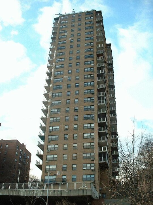 Waldo Gardens, Inc. in Bronx, NY - Foto de edificio