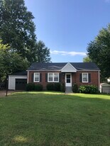 11 St James Ct in Florissant, MO - Building Photo