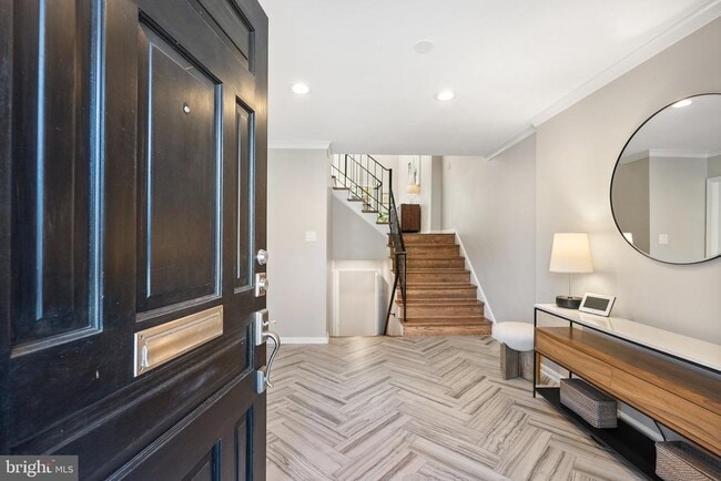 2729 Unicorn Ln NW in Washington, DC - Building Photo - Building Photo