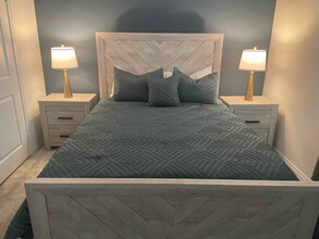 30286 Chamonix Cir in Menifee, CA - Foto de edificio - Building Photo