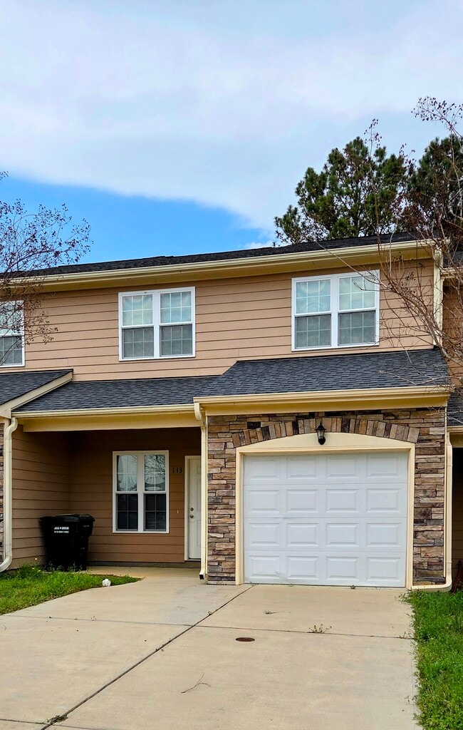 113 Beechleaf Ct in Clayton, NC - Foto de edificio - Building Photo