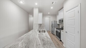 13317 Lost Boulder Dr in Houston, TX - Building Photo