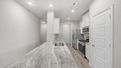13306 Lost Boulder Dr in Houston, TX - Building Photo - Building Photo
