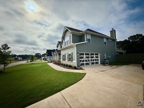 404 Bella Notte Cir in Warner Robins, GA - Building Photo - Building Photo