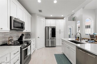 6096 Dogleg Dr in Naples, FL - Building Photo - Building Photo