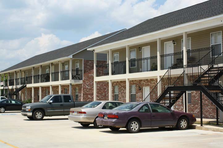 LeMoyne Boulevard Apartments in D'Iberville, MS - Building Photo