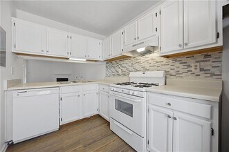 4066 Heritage Valley Ct in Norcross, GA - Building Photo - Building Photo