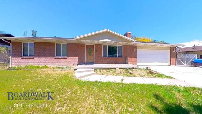 2106 Western Charm Dr in Riverton, UT - Building Photo - Building Photo