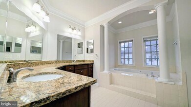 10918 Crider Ct in Linton Hall, VA - Building Photo - Building Photo