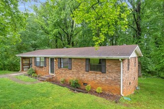 73 Leigh St in Commerce, GA - Building Photo - Building Photo