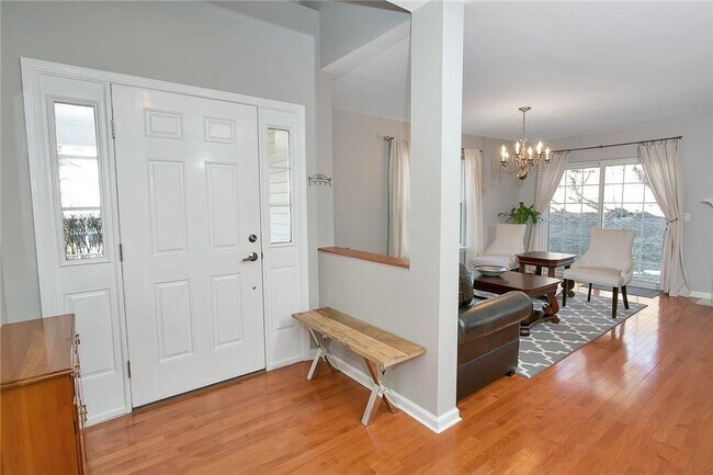 86 Hillcrest Ln in Peekskill, NY - Building Photo - Building Photo