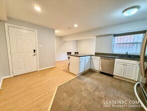 1020 Fairmont St NW in Washington, DC - Building Photo - Building Photo