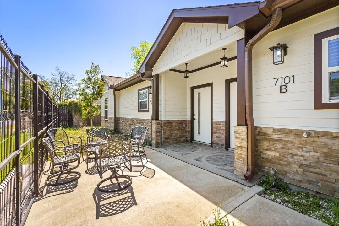 7101 Foster St in Houston, TX - Building Photo