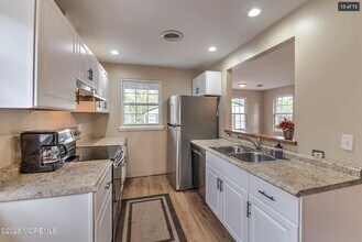8B Maplewood Dr in Manchester Township, NJ - Foto de edificio - Building Photo