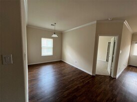 1110 N Colbert St in Dayton, TX - Building Photo