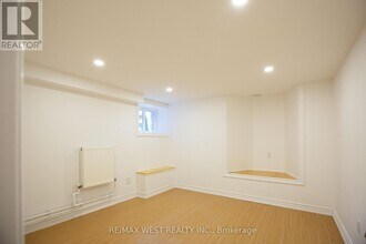 16 Maynard Ave in Toronto, ON - Building Photo - Building Photo