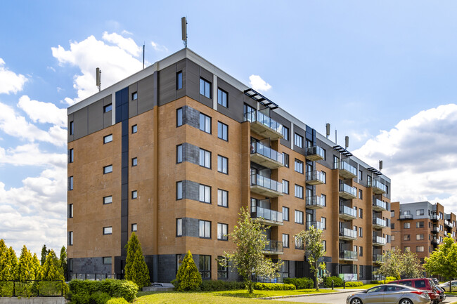 4600 Colomb in Brossard, QC - Building Photo - Building Photo