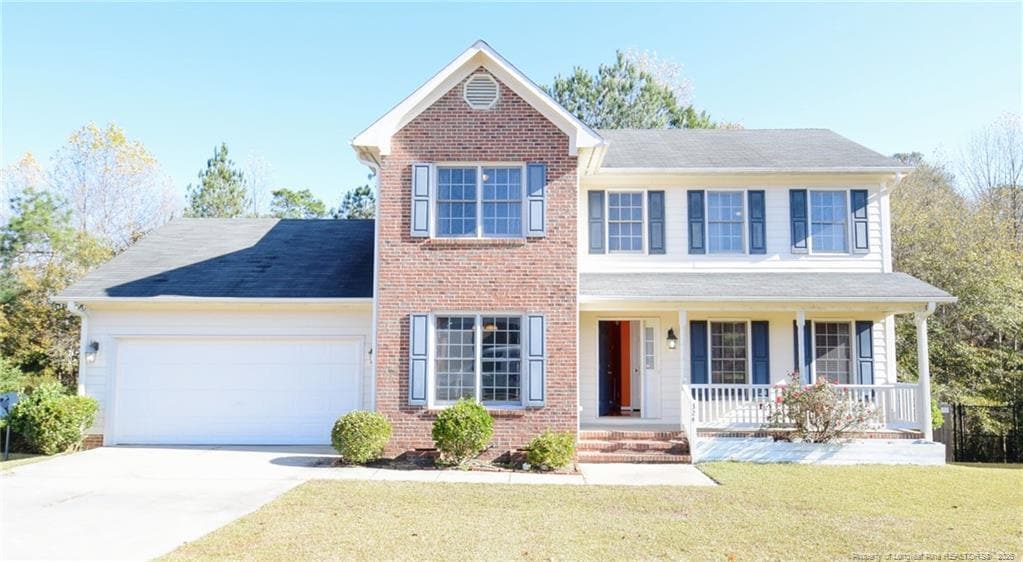 324 Roundtree Dr in Fayetteville, NC - Foto de edificio
