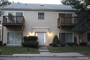 910 Chestnut Hill Dr in Auburn Hills, MI - Building Photo