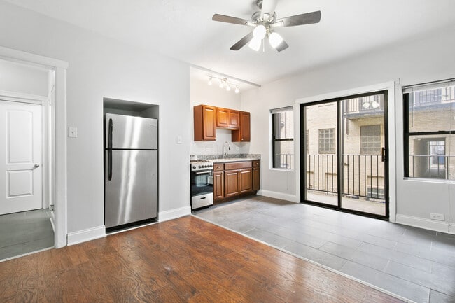 4555 Malden St in Chicago, IL - Building Photo - Building Photo