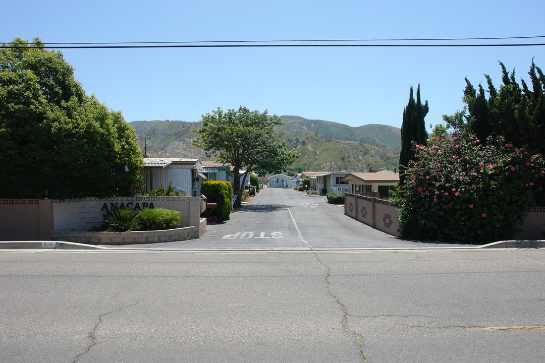 720 Santa Maria St in Santa Paula, CA - Building Photo