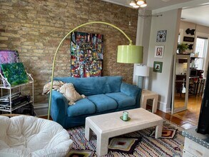 1613 W Pierce Ave, Unit 2F in Chicago, IL - Building Photo - Building Photo