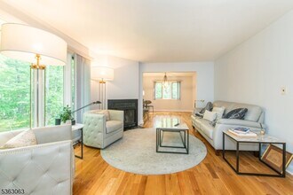 39 Patriots Rd in Morris Plains, NJ - Building Photo - Building Photo