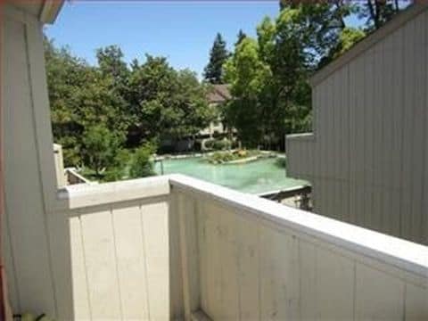 946 Kiely Blvd, Unit C in Santa Clara, CA - Foto de edificio - Building Photo