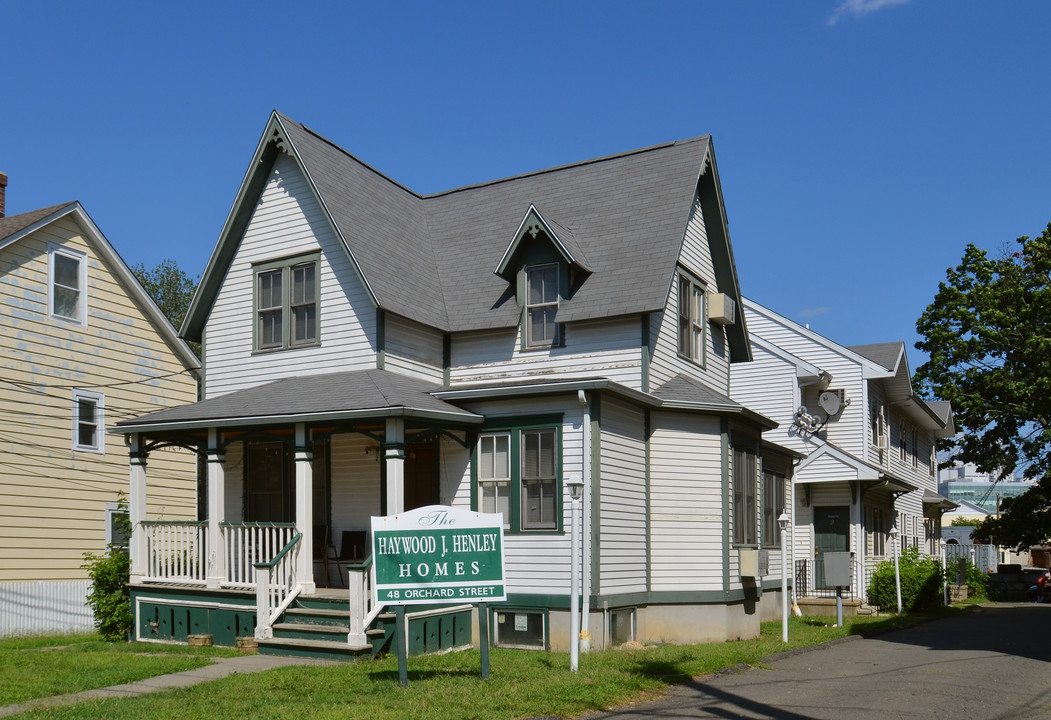 48 Orchard St in Stamford, CT - Building Photo