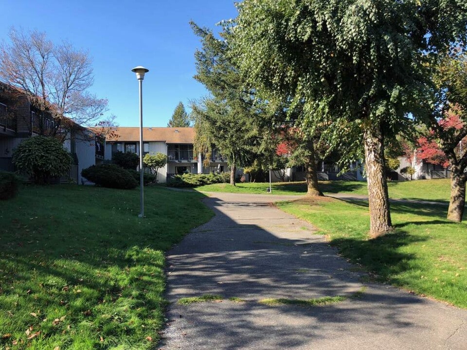 Manpreet Estates in Abbotsford, BC - Foto de edificio