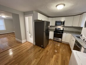 309 Highland Ave, Unit R in Somerville, MA - Building Photo - Building Photo