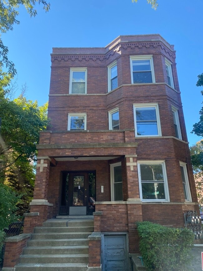 property at 3656 N Magnolia Ave