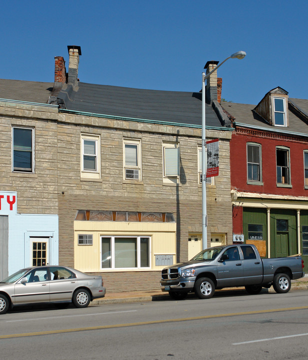 3679 S Broadway in St. Louis, MO - Building Photo