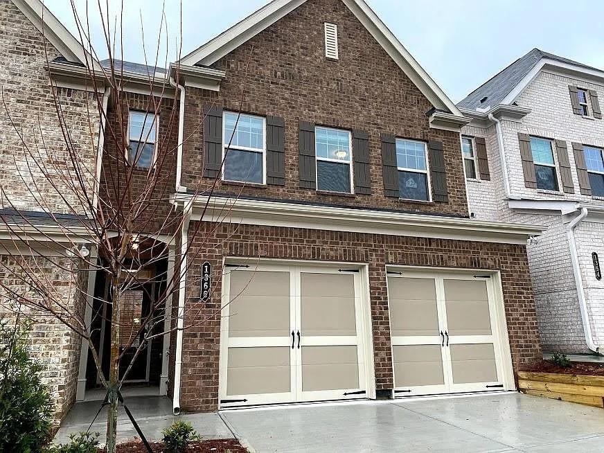 1366 Elderwood Way in Cumming, GA - Building Photo