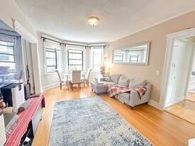 120 Riverway, Unit 12 in Boston, MA - Building Photo
