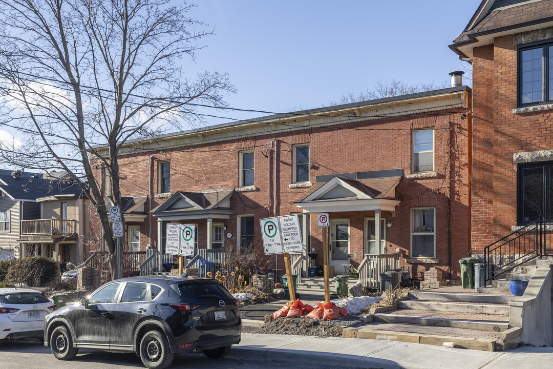 127-135 Elm St in Ottawa, ON - Building Photo